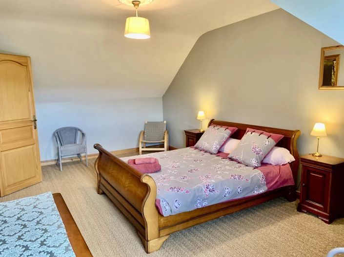 Image No.5-7 Bed House for sale