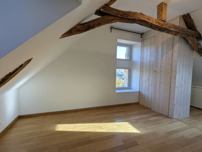 Image No.10-2 Bed House for sale