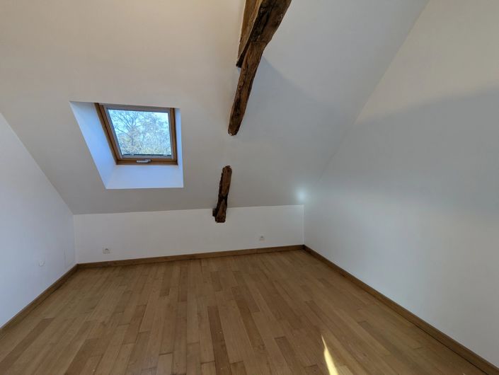 Image No.9-3 Bed House for sale