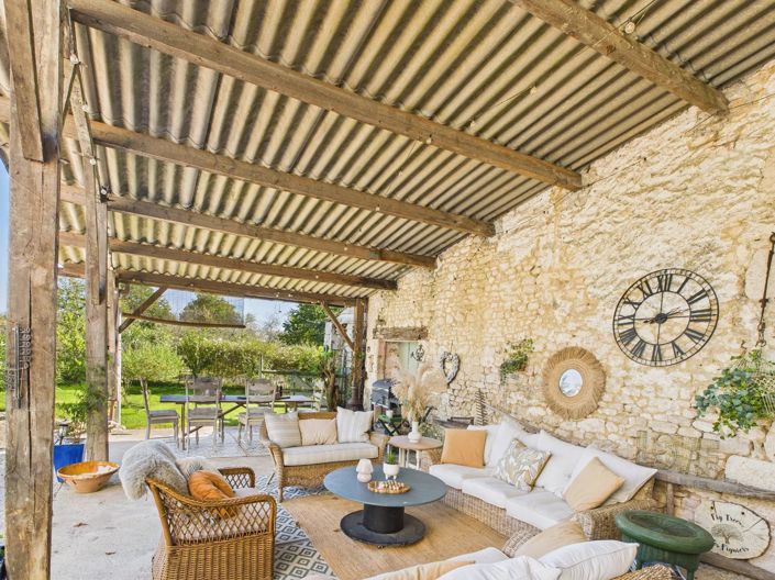 Image No.2-6 Bed House for sale