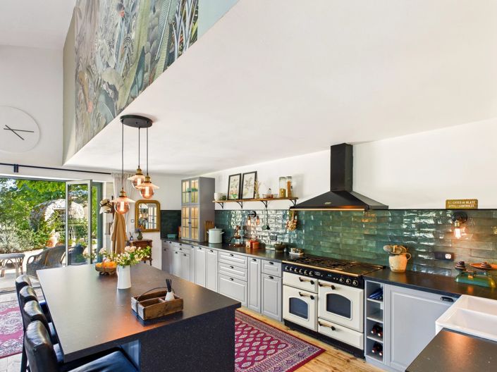 Image No.4-6 Bed House for sale