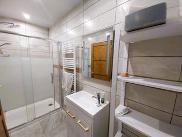 c7005d38ea679788eaa9345f45dc7a9c02e379c84b116