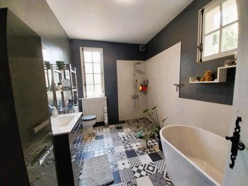 fb8f75ec23a1c8e49d333c161a64f54d944a3789de192