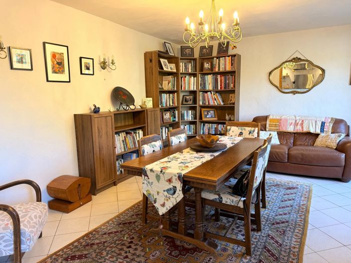 Image No.5-3 Bed House for sale