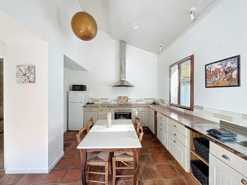 0d3a43eb1e32bc554da19441d0d8a8248330264f27192