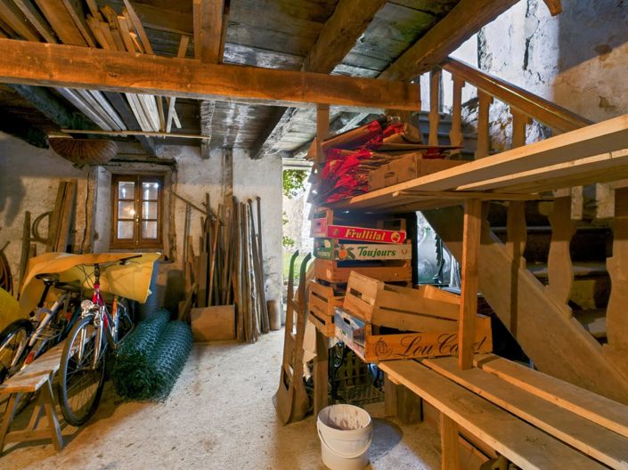 Image No.12-7 Bed House for sale