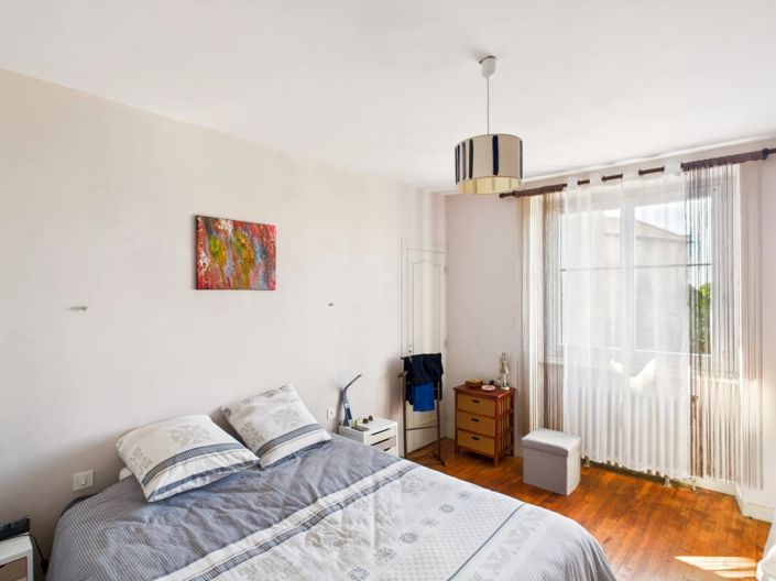 Image No.6-7 Bed House for sale