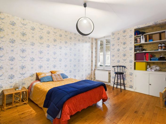 Image No.7-7 Bed House for sale