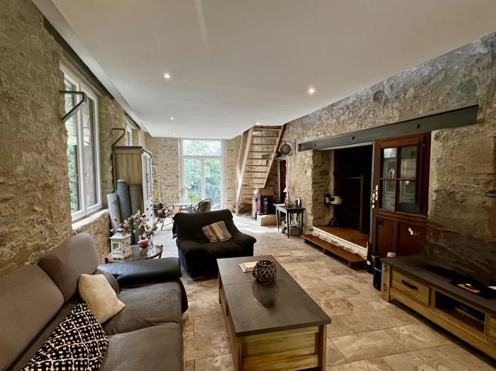 Image No.3-4 Bed House for sale