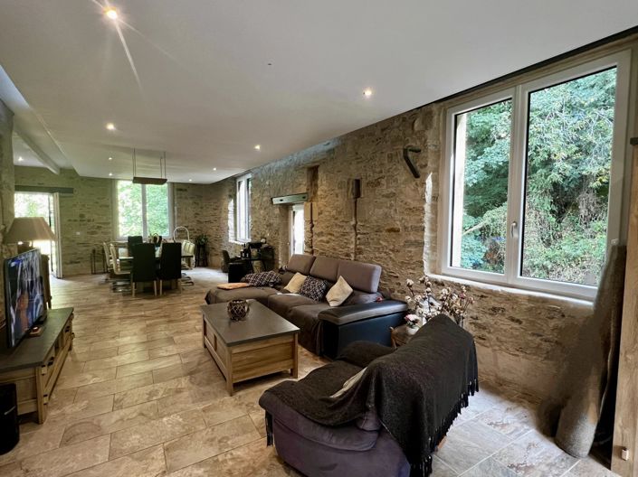 Image No.4-4 Bed House for sale