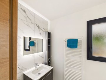 01f1808ebf6cbfc7e985e07352d9548e392b2d2738200