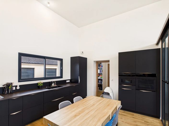 Image No.4-4 Bed House for sale