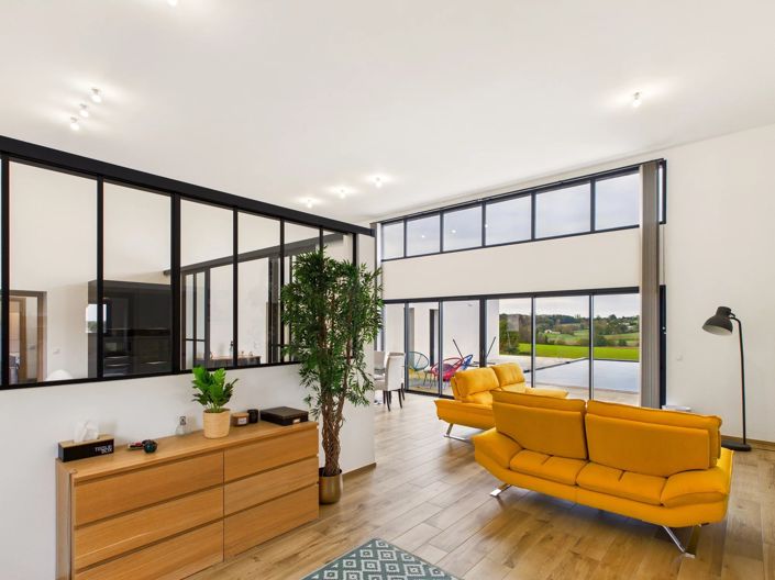 Image No.7-4 Bed House for sale