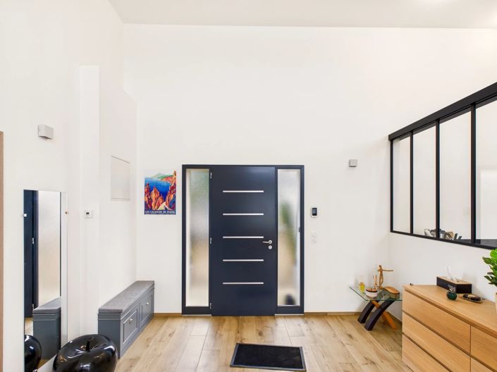 Image No.8-4 Bed House for sale