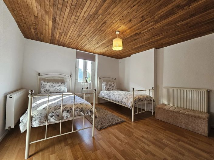 Image No.7-3 Bed Village House for sale