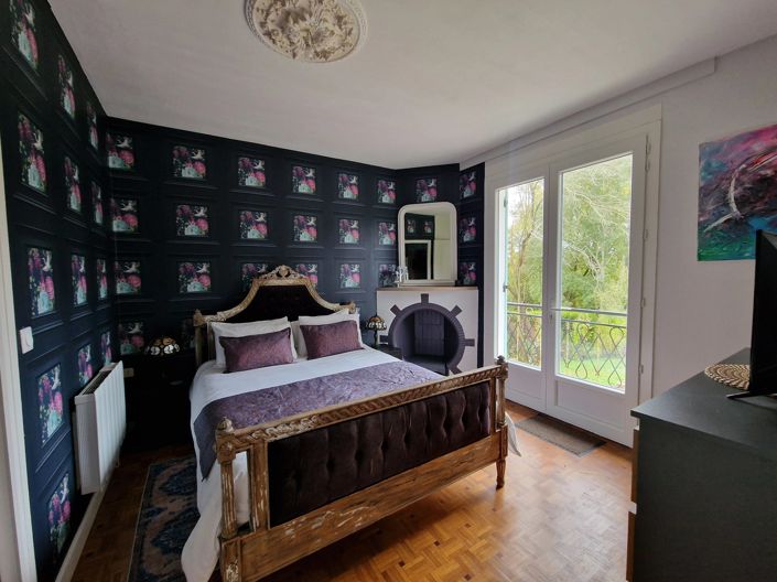 Image No.10-3 Bed House for sale