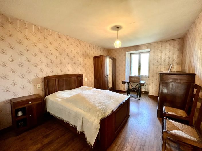 Image No.5-2 Bed Village House for sale