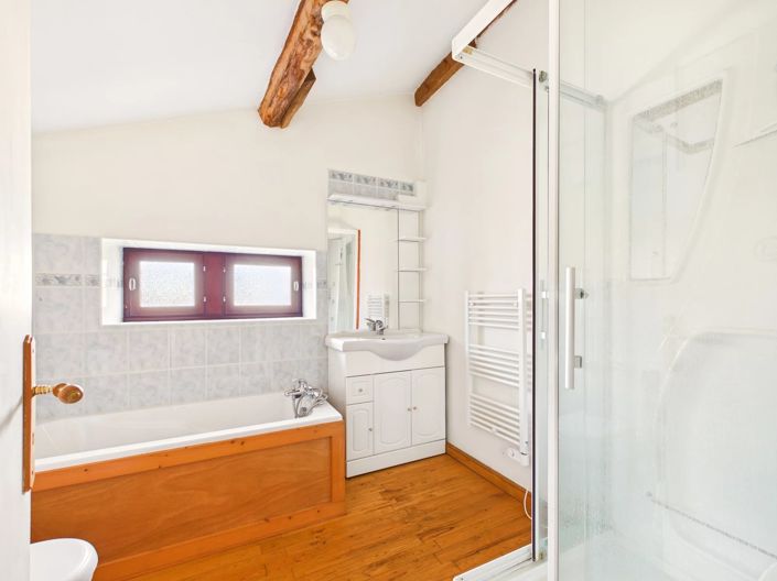 Image No.8-3 Bed Village House for sale