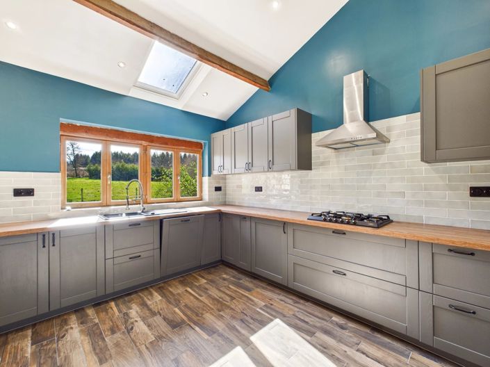 Image No.6-3 Bed House for sale