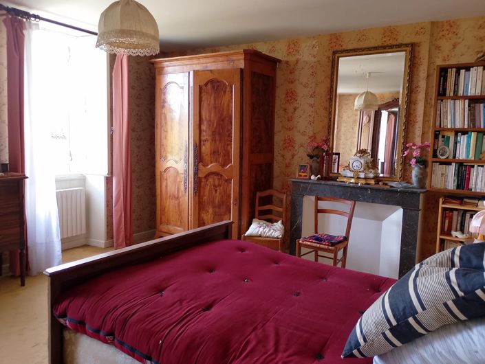 Image No.8-4 Bed House for sale