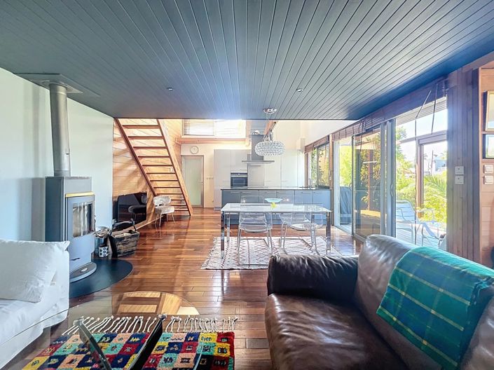 Image No.5-6 Bed House for sale