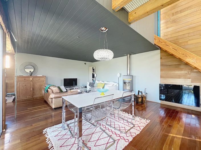 Image No.7-6 Bed House for sale