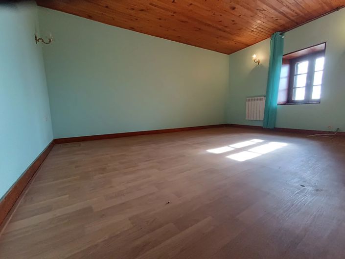 Image No.14-4 Bed Village House for sale