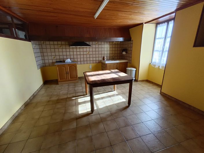 Image No.3-4 Bed Village House for sale