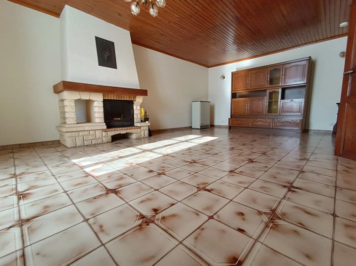 Image No.4-4 Bed Village House for sale