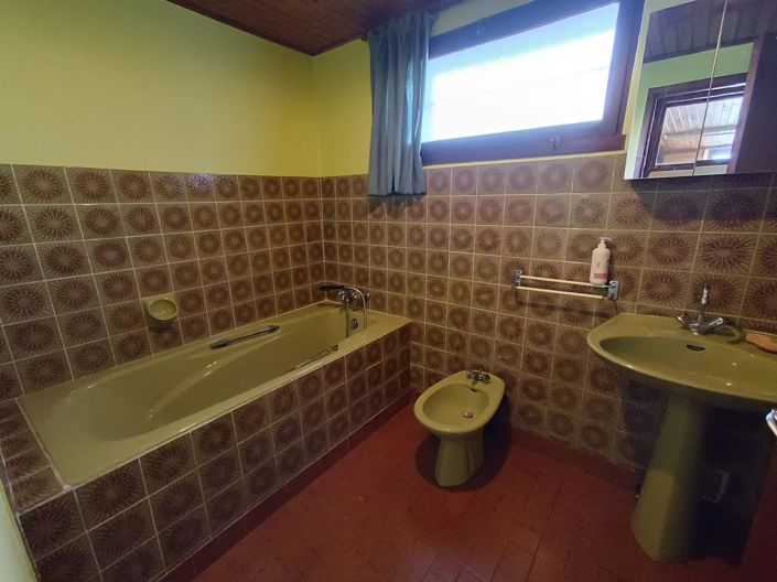 Image No.8-4 Bed Village House for sale