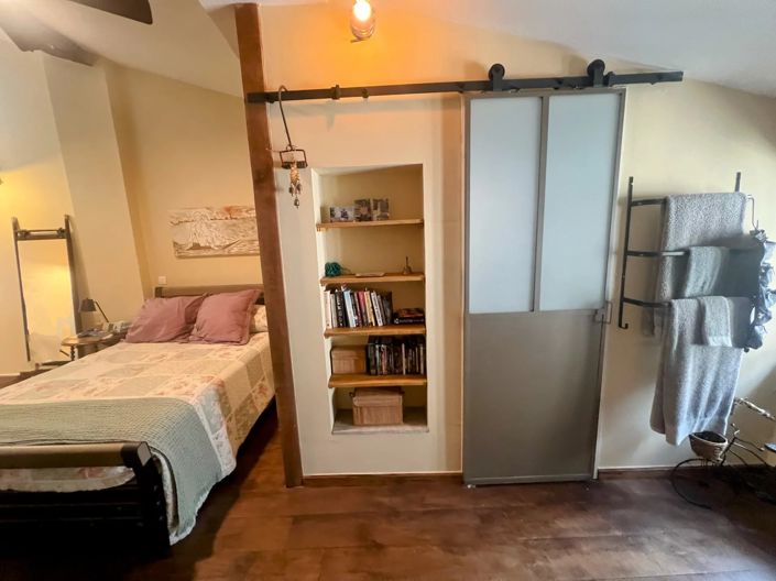 Image No.8-1 Bed House for sale