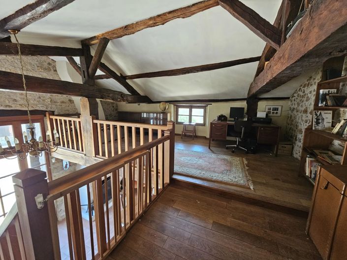 Image No.8-6 Bed Village House for sale