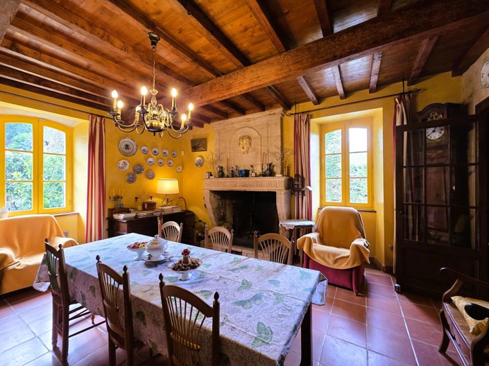 Image No.11-5 Bed House for sale