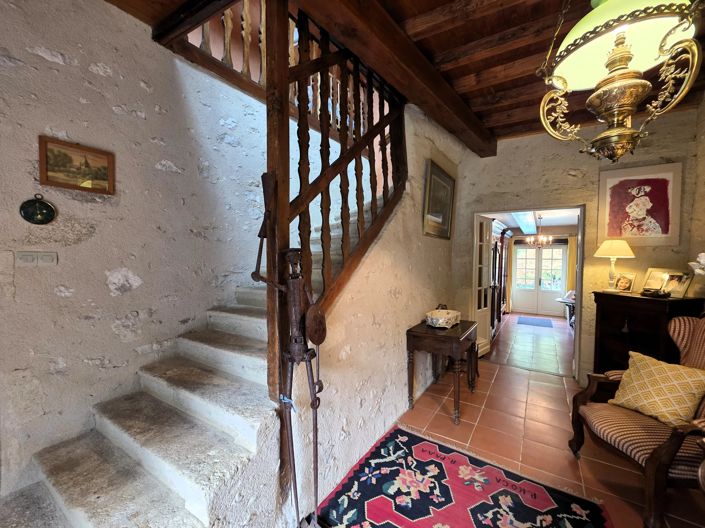 Image No.12-5 Bed House for sale