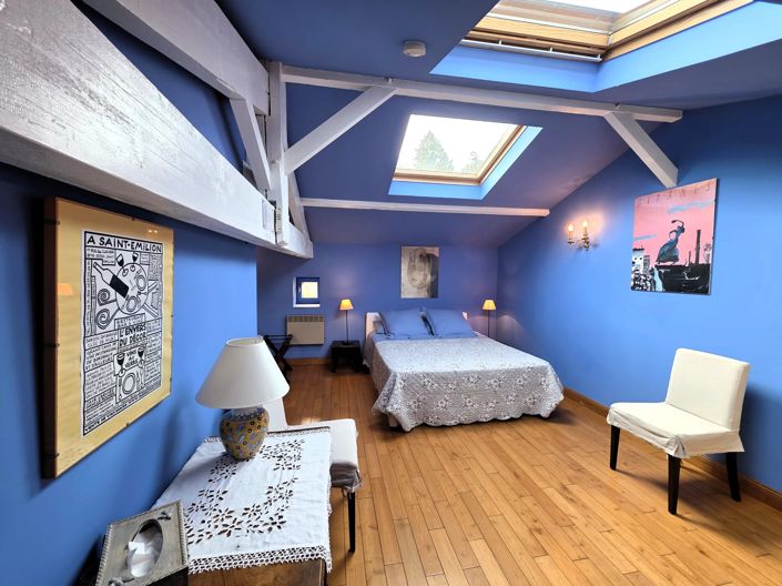 Image No.6-5 Bed House for sale