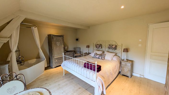 Image No.13-4 Bed House for sale