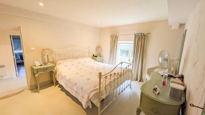 Image No.7-4 Bed House for sale