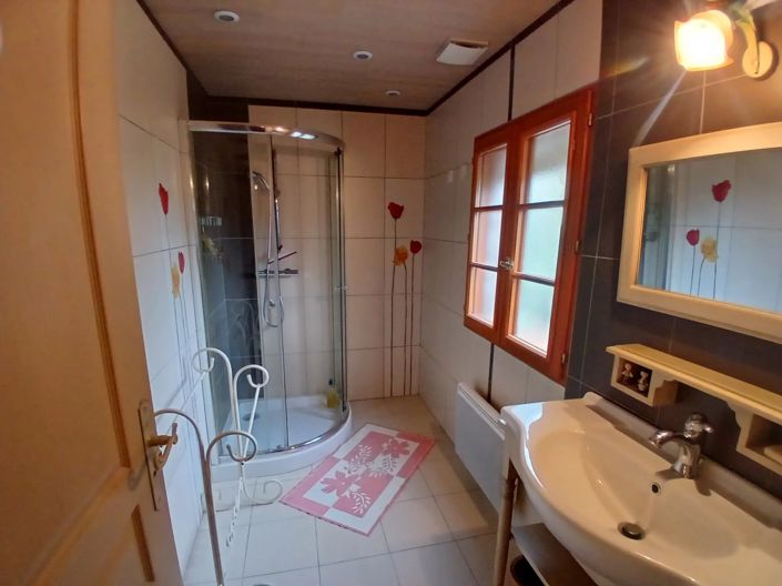 Image No.11-5 Bed House for sale