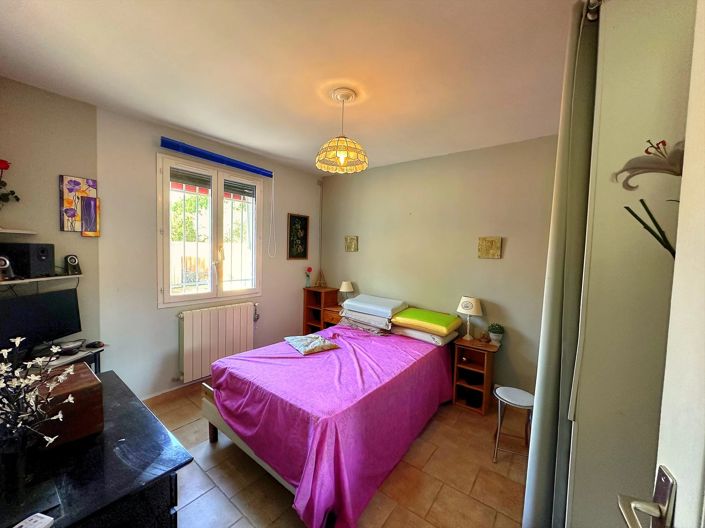 Image No.8-4 Bed House for sale