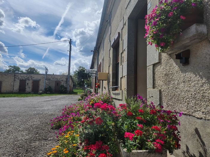 Image No.2-3 Bed House for sale