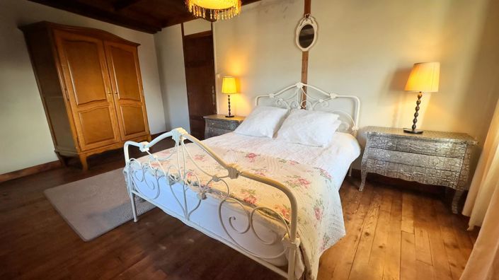 Image No.11-2 Bed House for sale