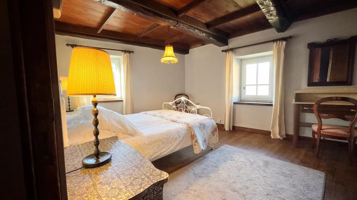 Image No.12-2 Bed House for sale