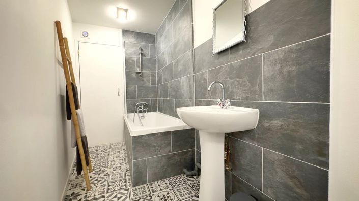 Image No.14-2 Bed House for sale