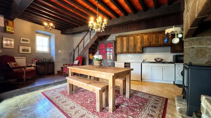 Image No.8-2 Bed House for sale