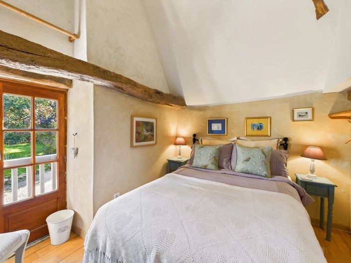 Image No.12-6 Bed House for sale