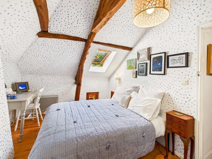 Image No.8-6 Bed House for sale