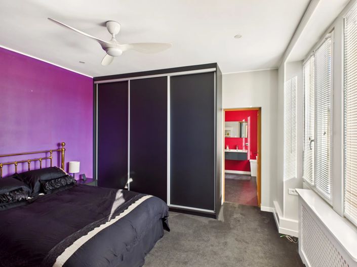 Image No.8-2 Bed House for sale