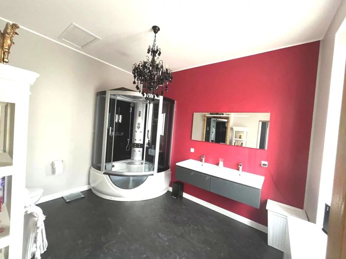 Image No.9-2 Bed House for sale