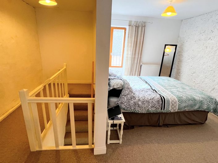 Image No.10-3 Bed House for sale