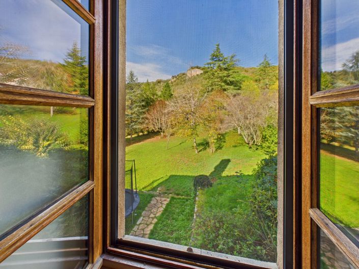 Image No.10-3 Bed House for sale